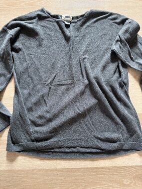 Cozy Dark Gray Crewneck long sleeve shirt